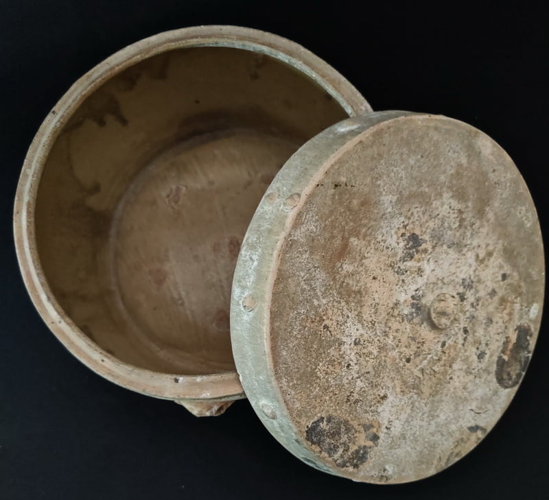 Qing Dynasty Pottery from desaru Shipwreck